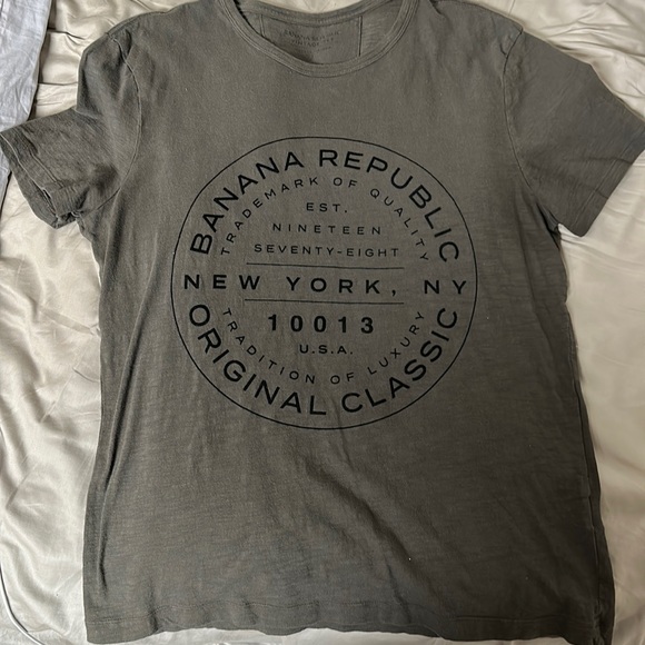 Banana Republic Vintage Graphic Tee - Picture 1 of 4